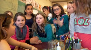 "Entre de beaux draps"